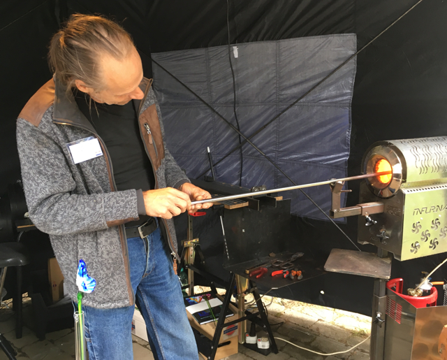 JanHein Stiphout. Glass blowing. Glass Festival 2019